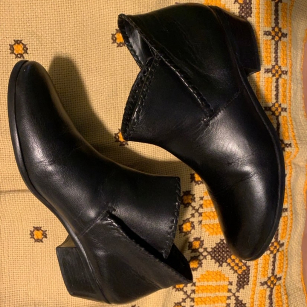 Jack Rogers black ankle booties 9.5M leather heel